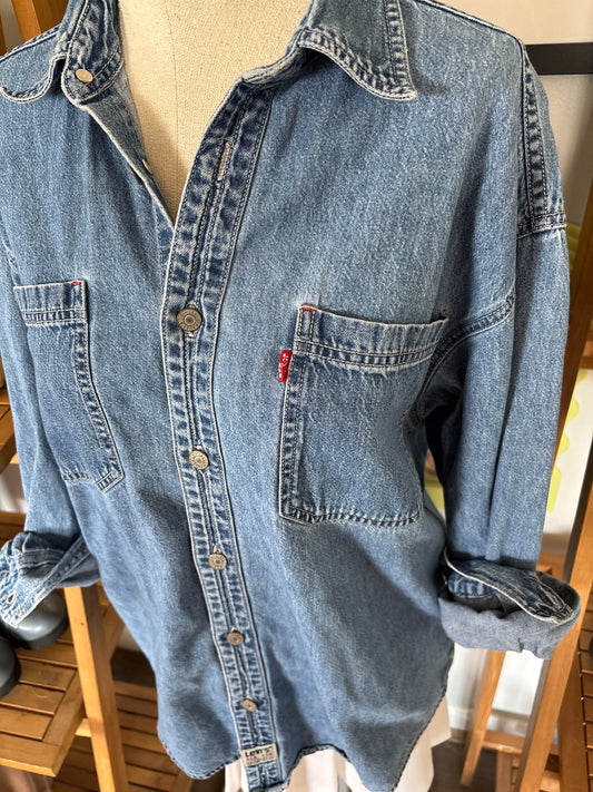 Vintage Levi’s Red Tab denim button up shirt