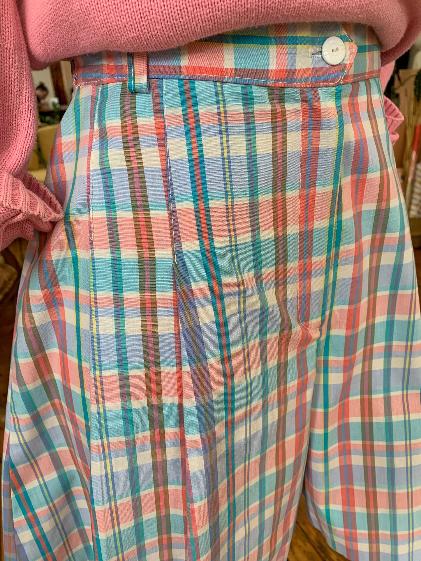 Pleated pastel shorts