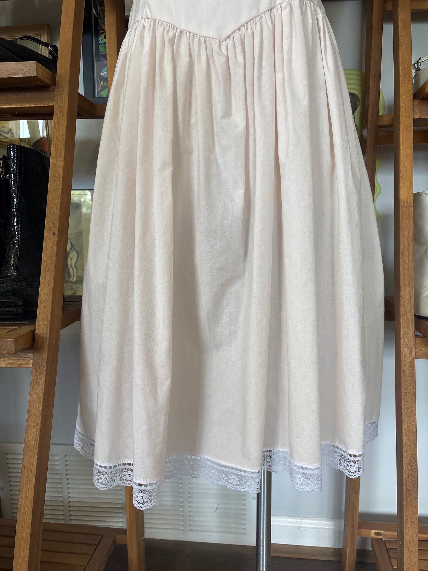 Vintage Gunne Sax tea length prairie dress in pink with lace, view 4