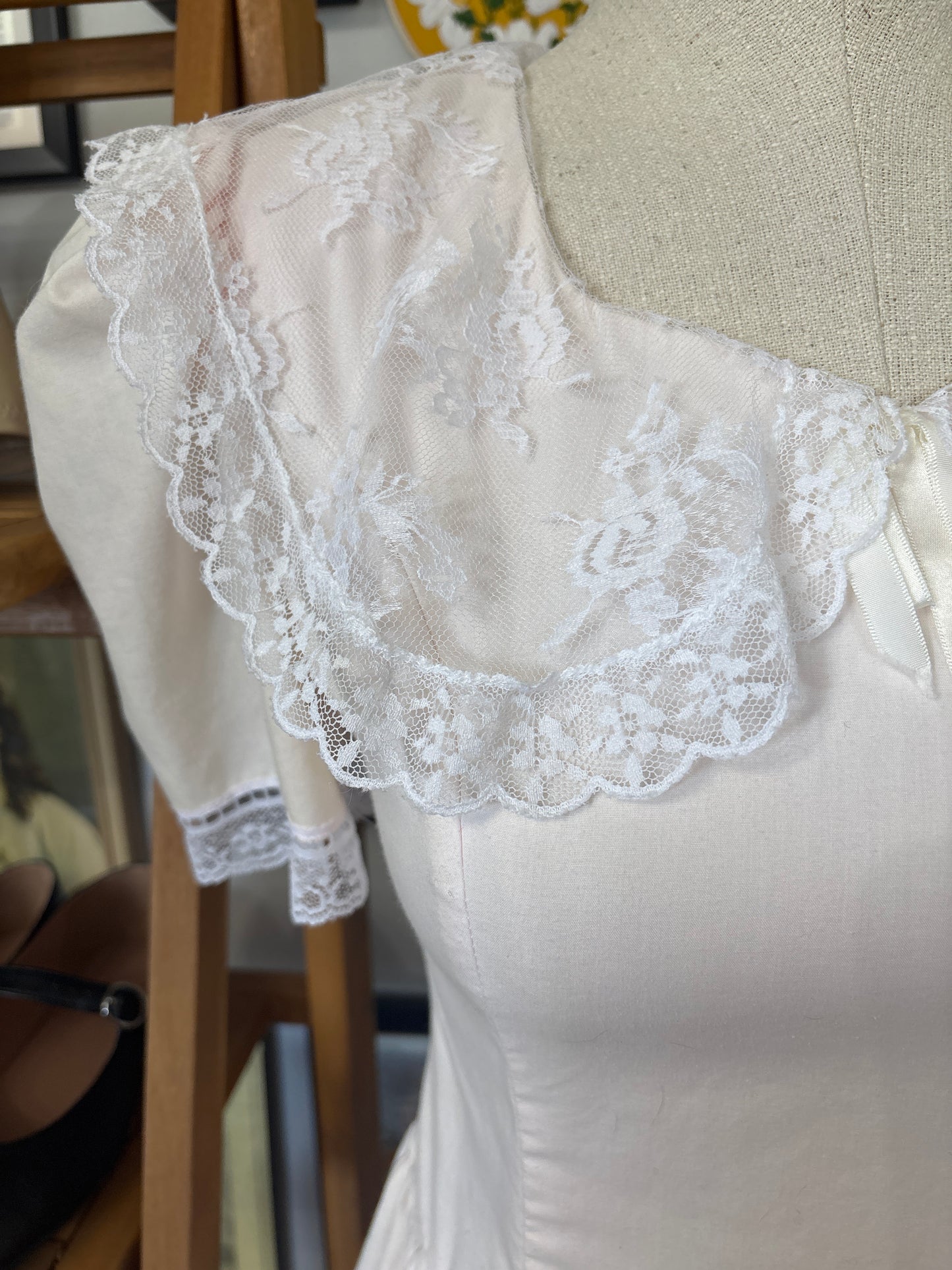 Vintage Gunne Sax tea length prairie dress in pink with lace, view 3