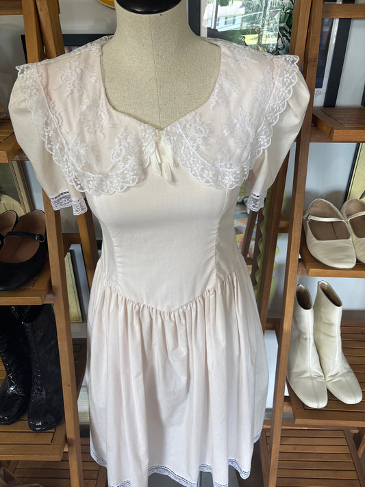 Vintage Gunne Sax tea length prairie dress in pink with lace, view 2