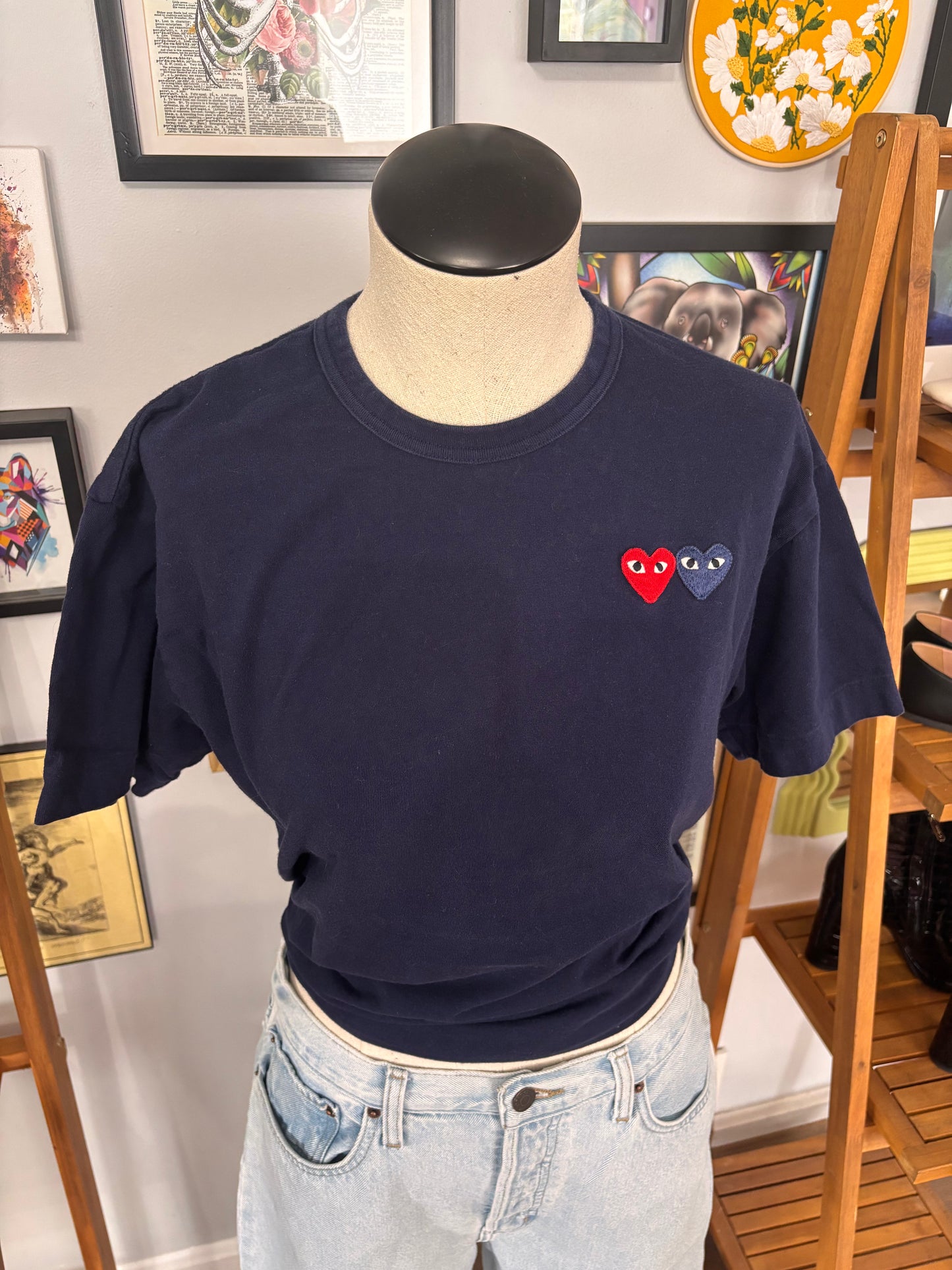 Comme des Garcons PLAY heart logo tee in size large