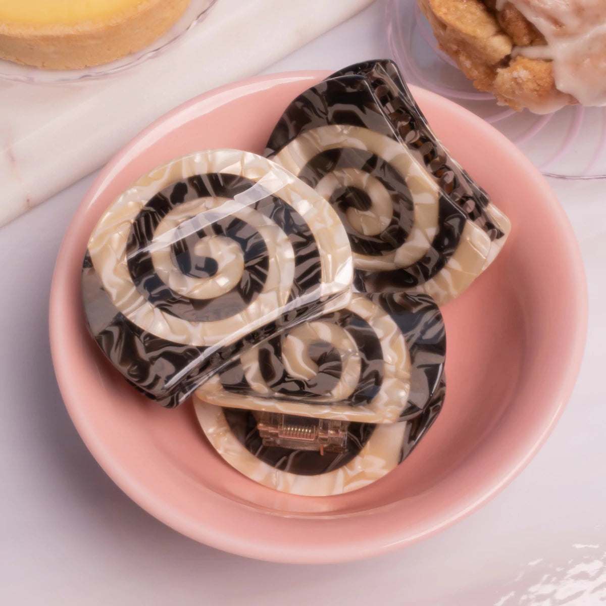 CINNAMON SWIRL CLAW