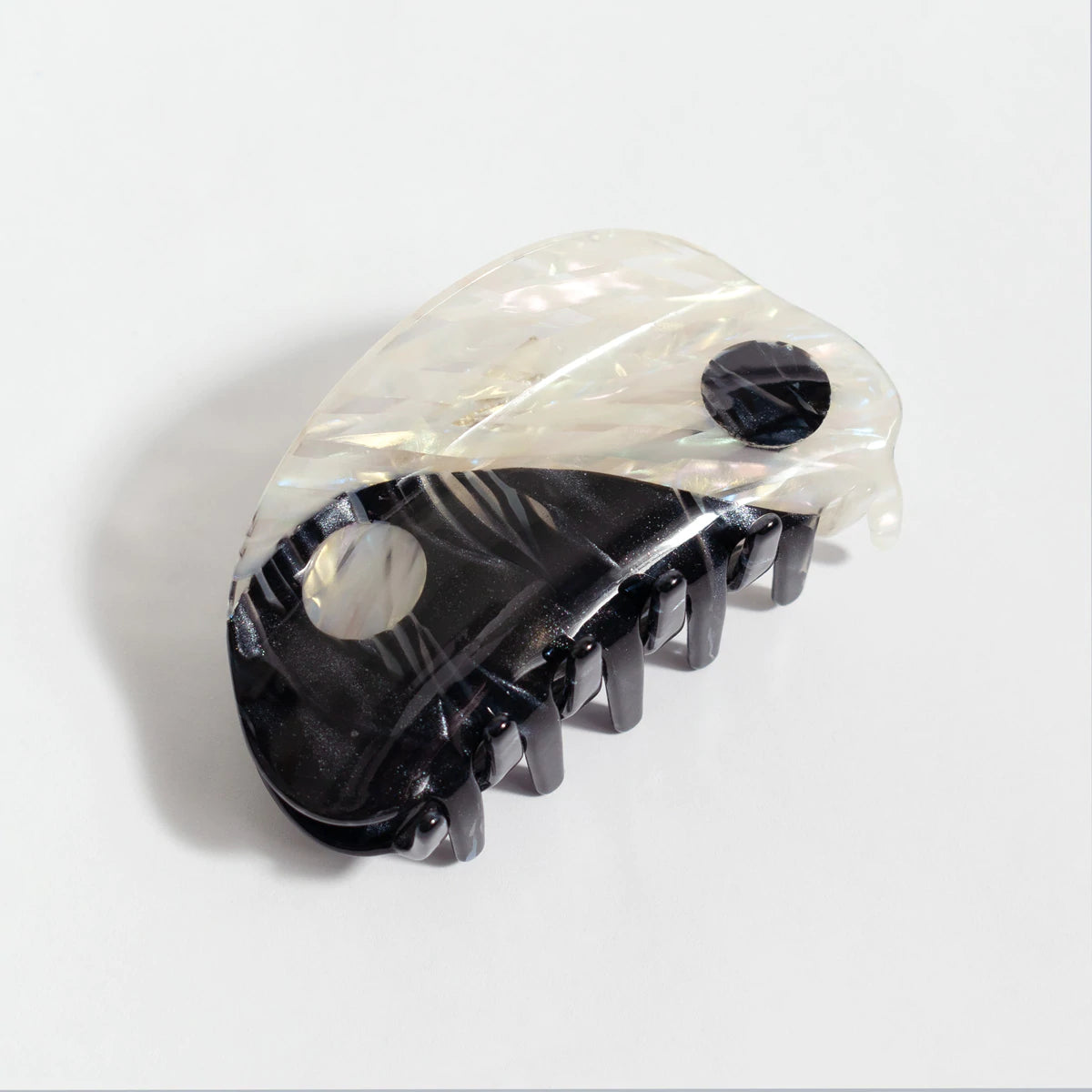 LARGE IRIDESCENT YIN-YANG CLAW